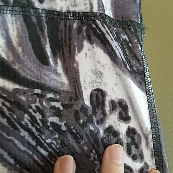 Athletica capri - Picture 2 of 4